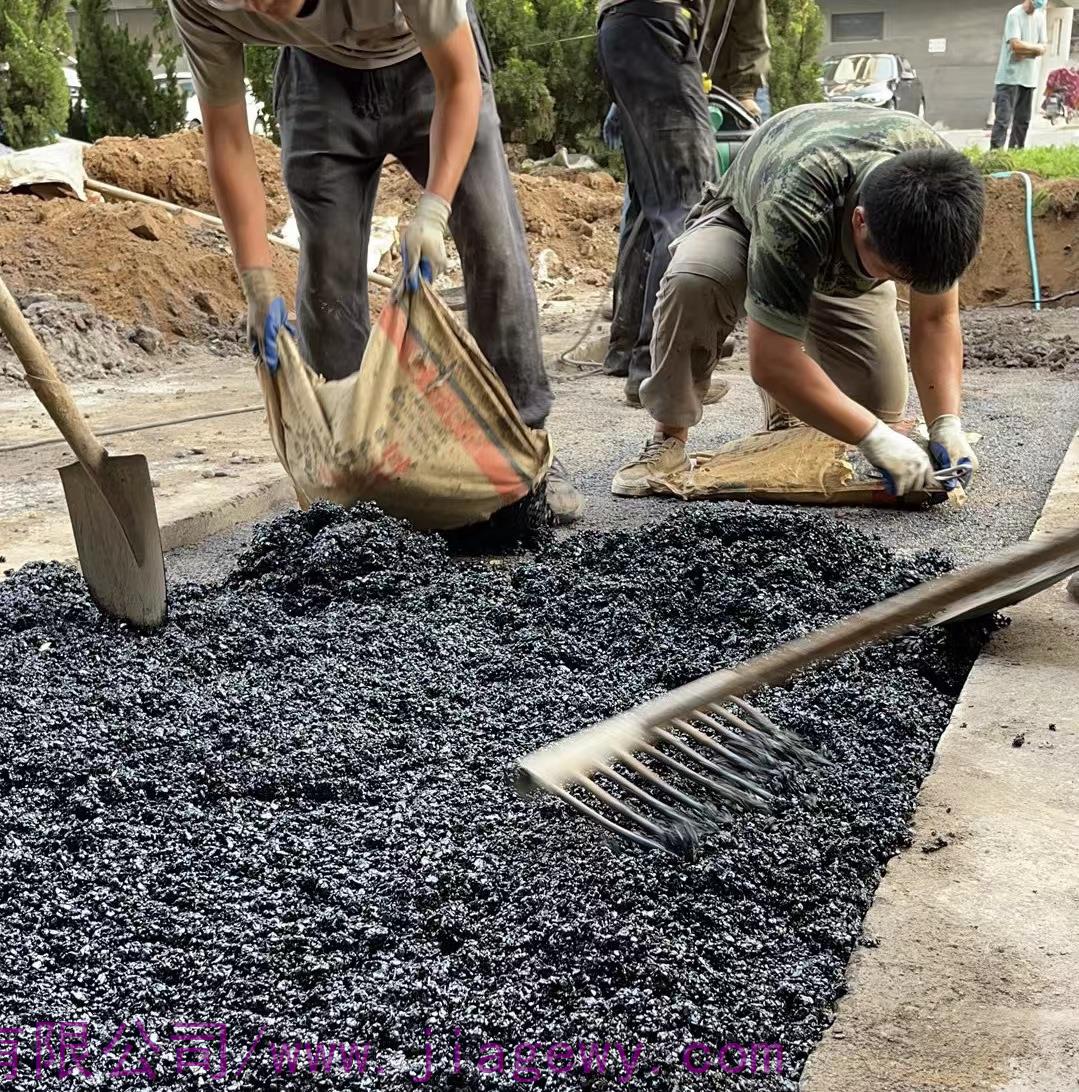 公路冷補料的施工和易性